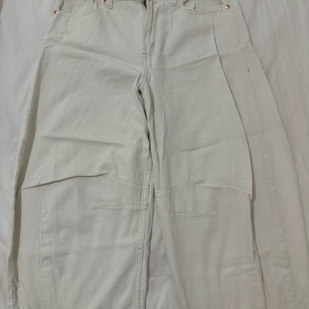 GAP High Waist Hourseshoe Soft White Jeans